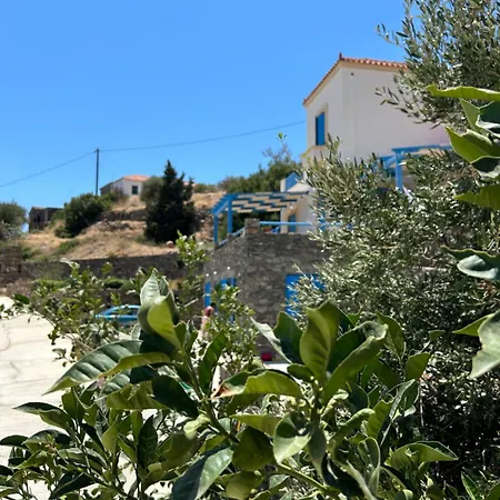 Hébergement de vacances Thea Vouno *