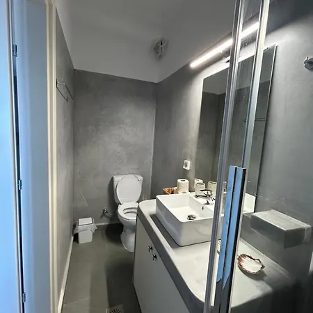 Thea Vouno * Agia Pelagia (Kythira)