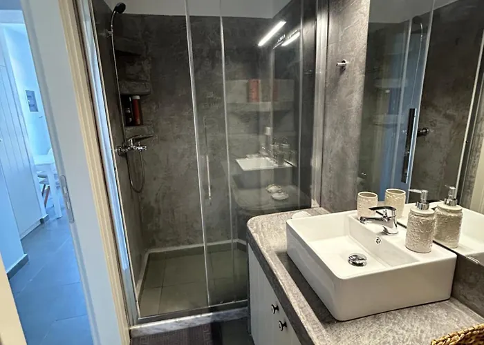 בית נופש Thea Vouno *